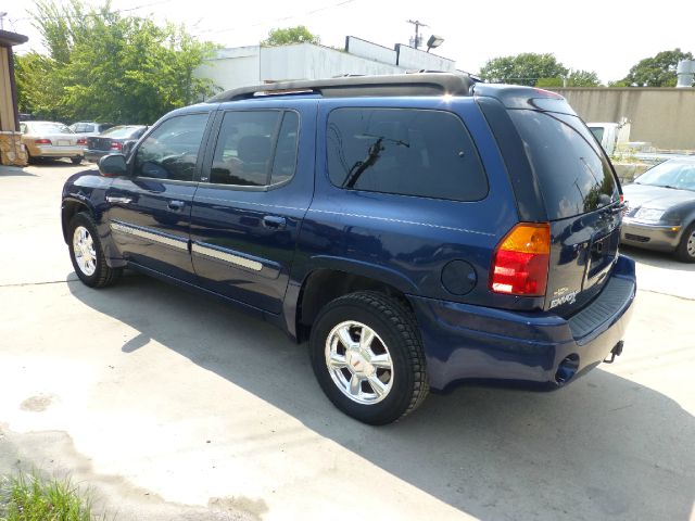 GMC Envoy XL 2004 photo 2