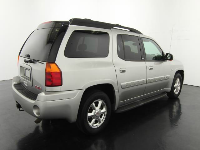 GMC Envoy XL 2004 photo 19