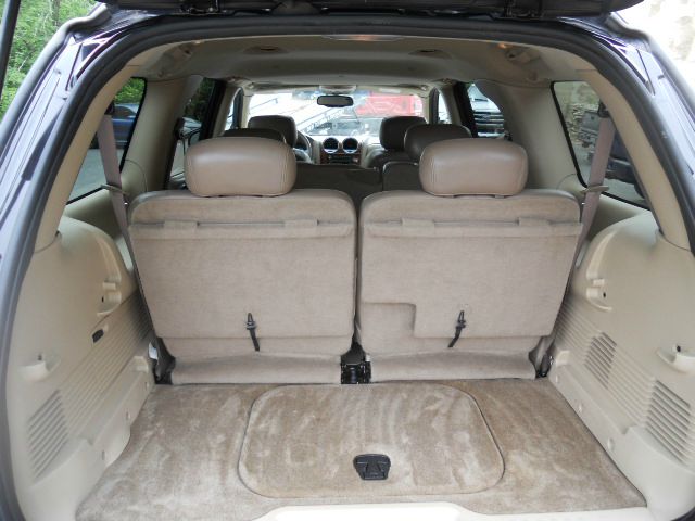 GMC Envoy XL 2004 photo 13