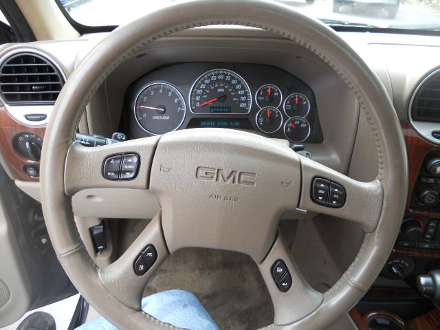 GMC Envoy XL 2004 photo 22