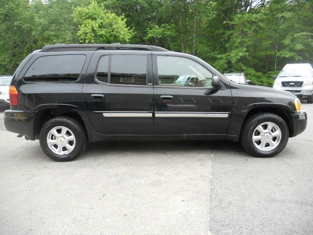 GMC Envoy XL 2004 photo 3