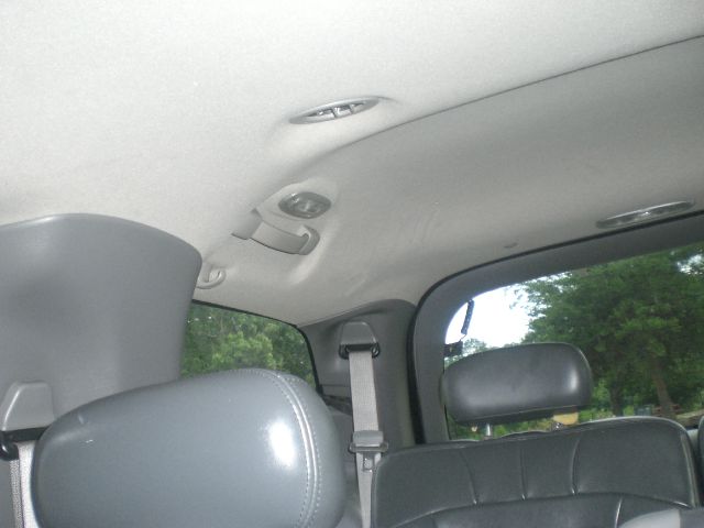 GMC Envoy XL 2004 photo 19