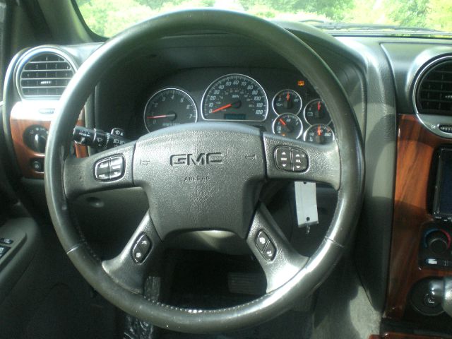 GMC Envoy XL 2004 photo 26