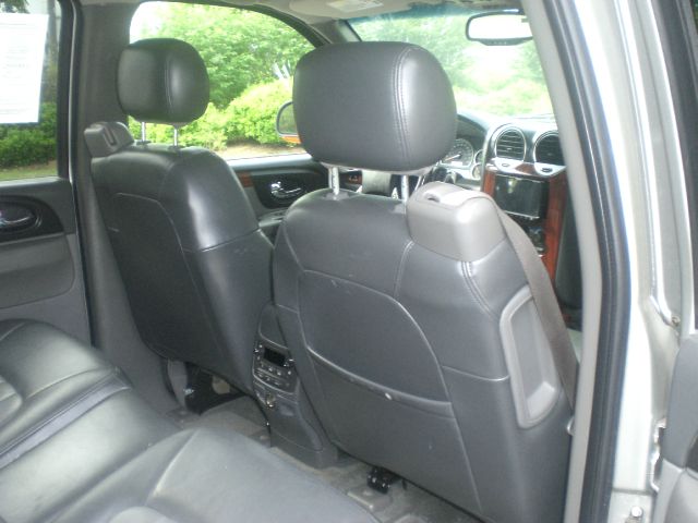 GMC Envoy XL 2004 photo 27