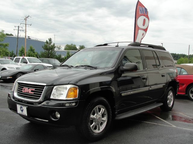 GMC Envoy XL 2004 photo 1