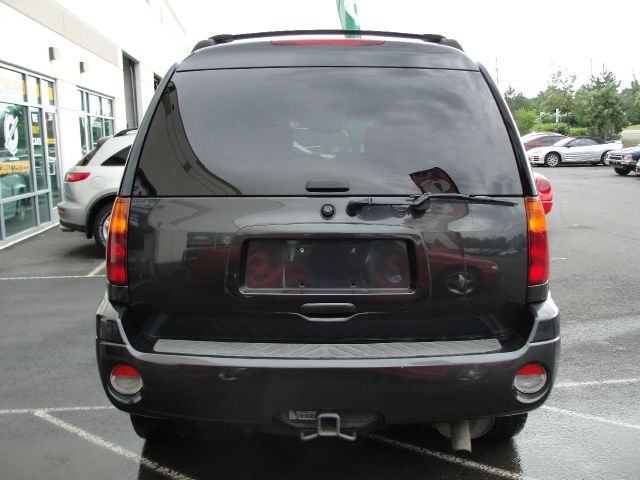 GMC Envoy XL 2004 photo 2