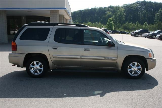 GMC Envoy XL Sport Rumble BEE SUV