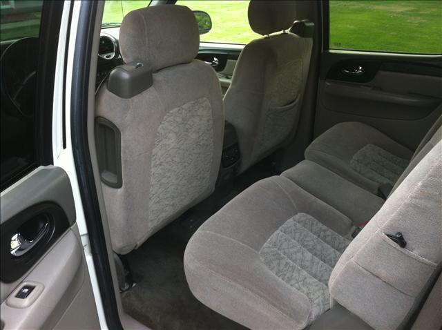 GMC Envoy XL 2004 photo 1