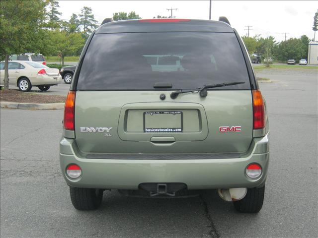 GMC Envoy XL 2004 photo 2