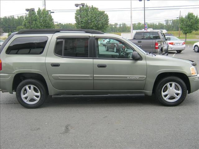 GMC Envoy XL 2004 photo 3