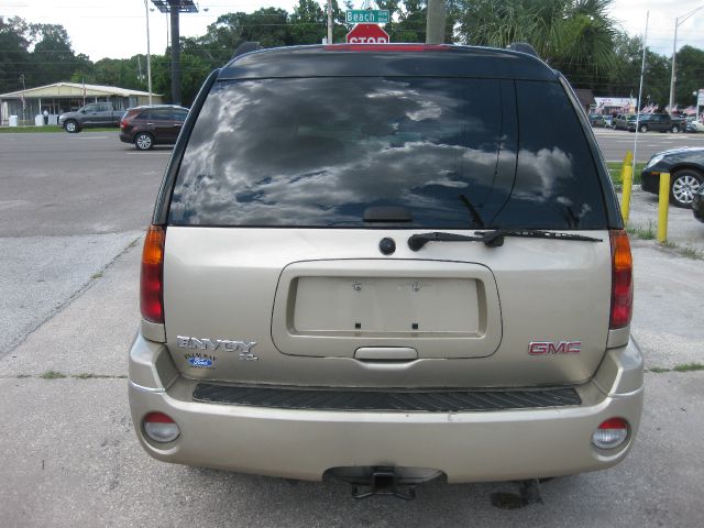 GMC Envoy XL 2005 photo 16