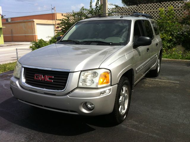 GMC Envoy XL 2005 photo 1