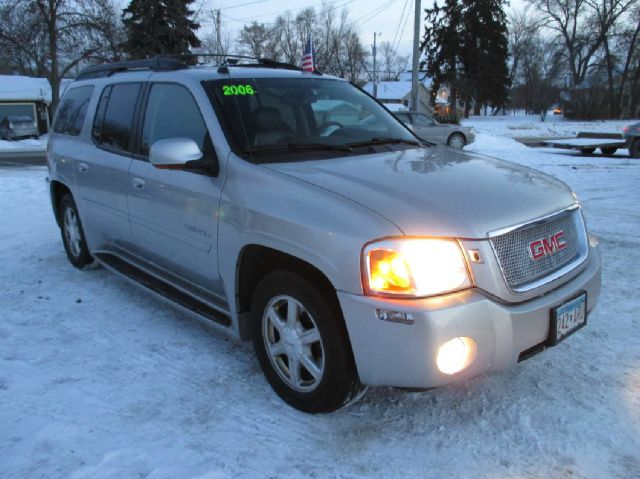 GMC Envoy XL 2005 photo 1