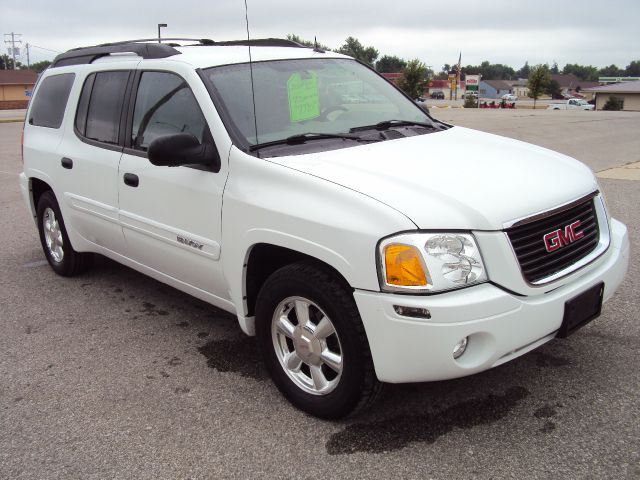 GMC Envoy XL 2005 photo 2