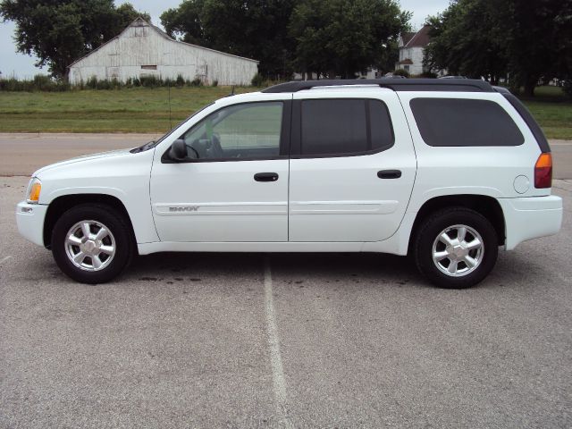 GMC Envoy XL 2005 photo 3