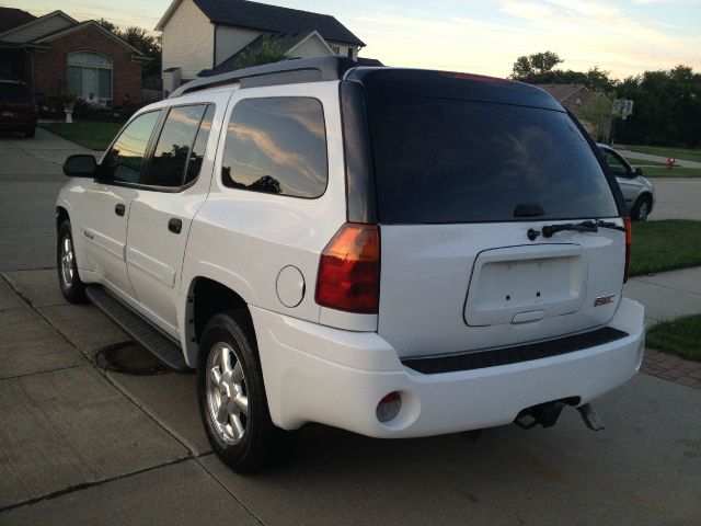 GMC Envoy XL 2005 photo 3