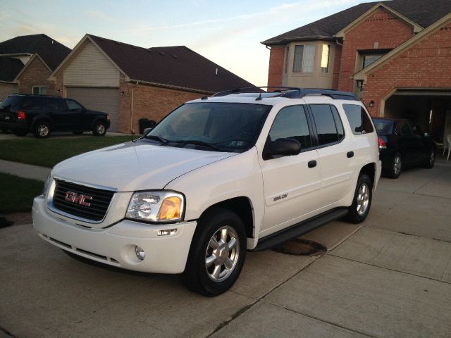 GMC Envoy XL 2005 photo 4