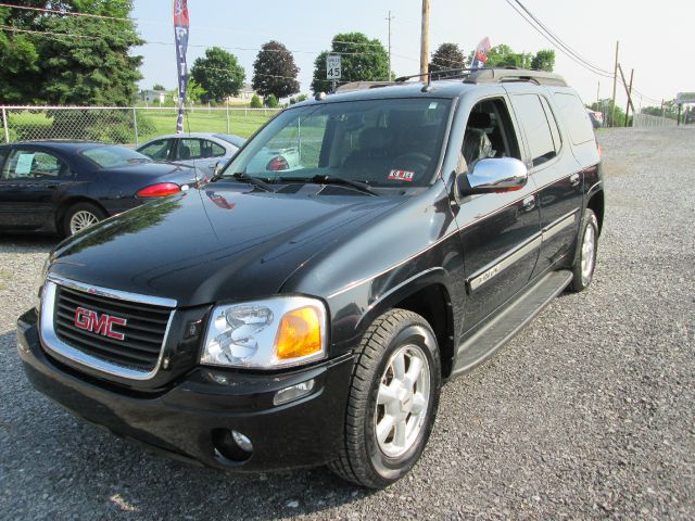 GMC Envoy XL 2005 photo 2