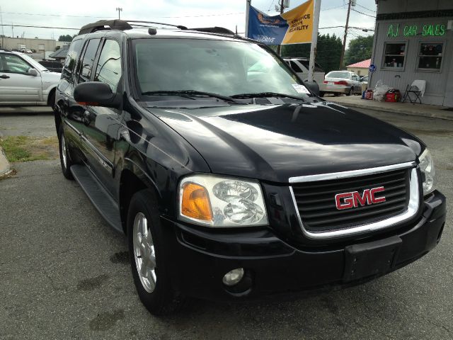 GMC Envoy XL 2005 photo 2