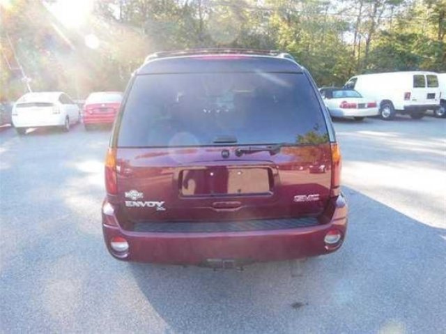 GMC Envoy XL 2005 photo 5