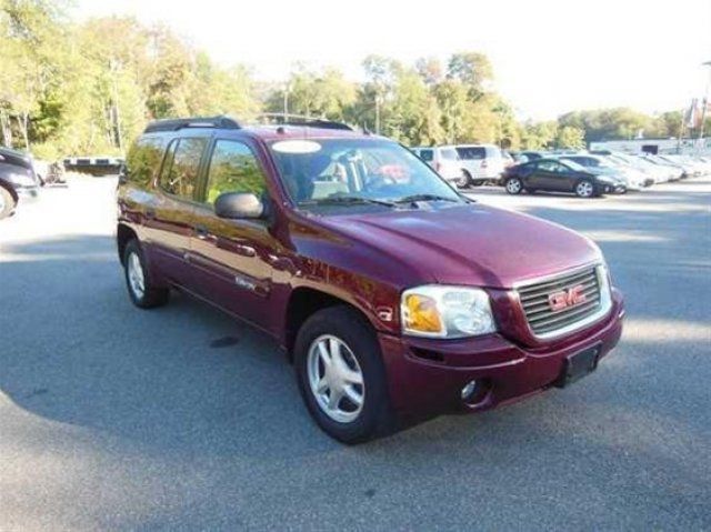 GMC Envoy XL 2005 photo 2