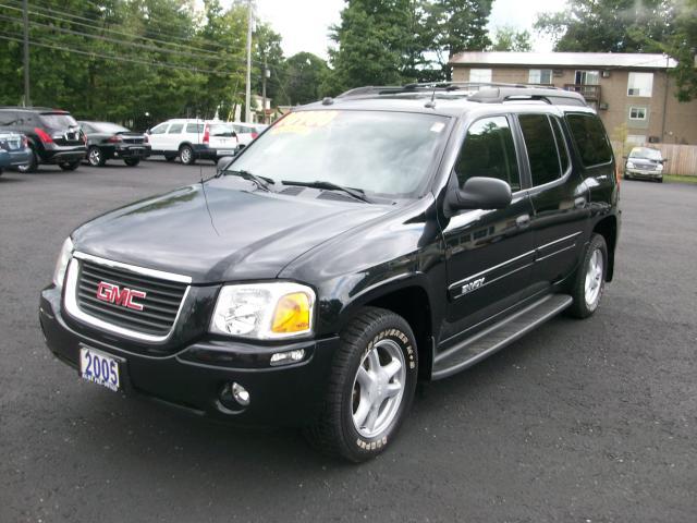 GMC Envoy XL 2005 photo 2