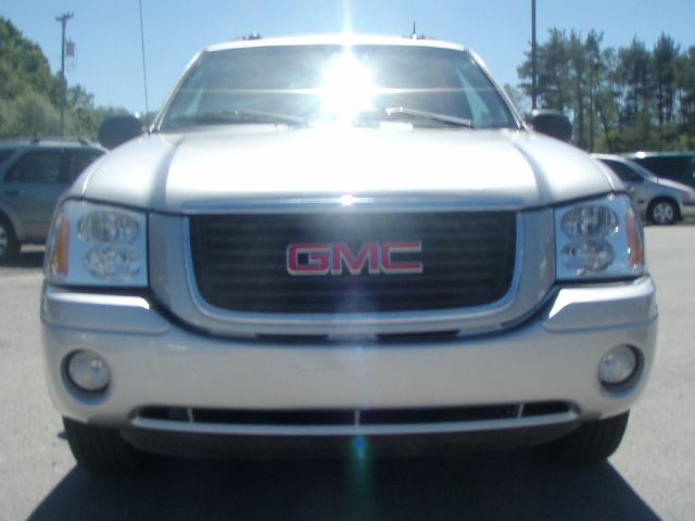 GMC Envoy XL 2005 photo 2