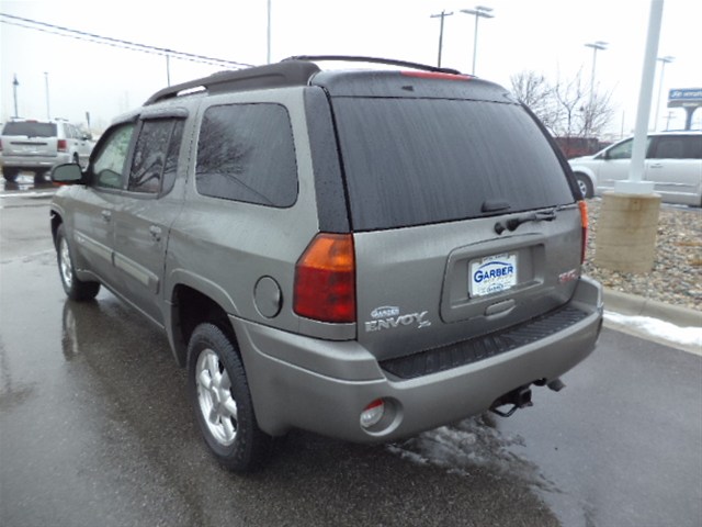 GMC Envoy XL 2005 photo 3