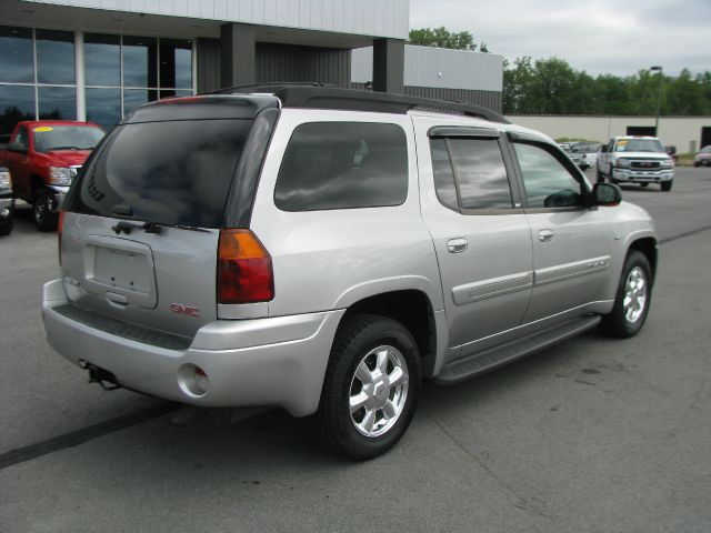 GMC Envoy XL 2005 photo 3