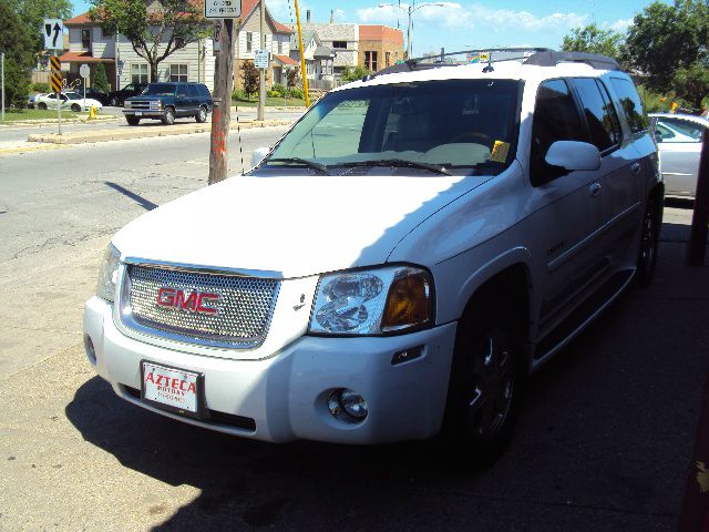 GMC Envoy XL LS 2500hd CREW CAB 4X4 Diesel SUV