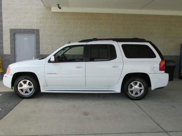 GMC Envoy XL 2005 photo 1