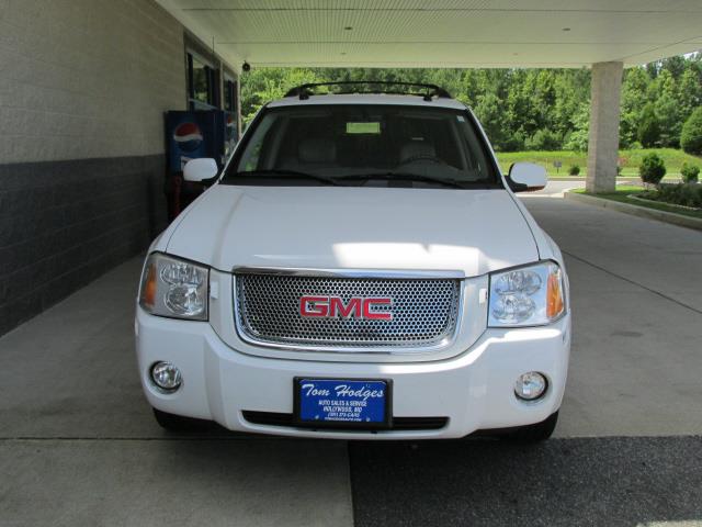 GMC Envoy XL 2005 photo 2