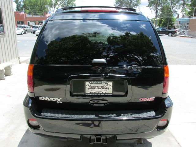 GMC Envoy XL 2005 photo 25