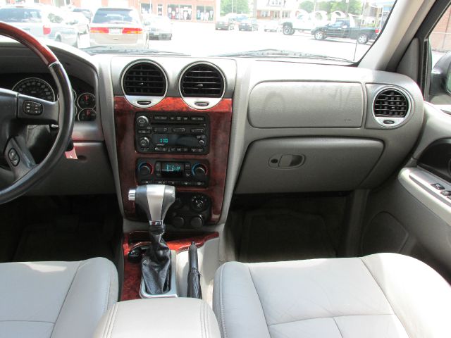 GMC Envoy XL 2005 photo 35