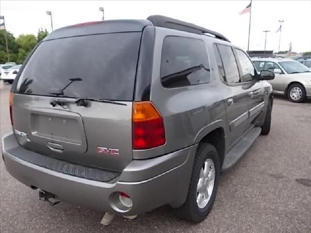 GMC Envoy XL 2005 photo 2