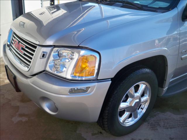 GMC Envoy XL 2006 photo 2