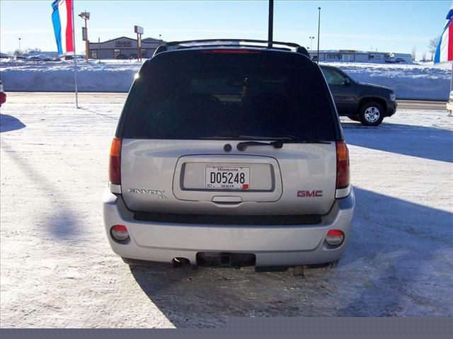 GMC Envoy XL 2006 photo 2