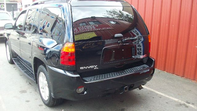 GMC Envoy XL 2006 photo 4