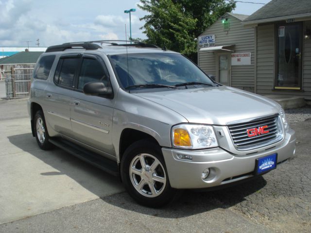 GMC Envoy XL 2006 photo 2