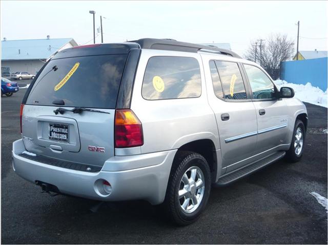 GMC Envoy XL 2006 photo 1