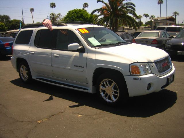 GMC Envoy XL 2006 photo 3