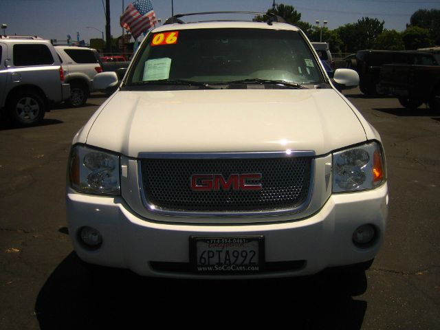 GMC Envoy XL 2006 photo 4