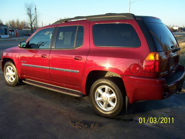 GMC Envoy XL 2006 photo 2