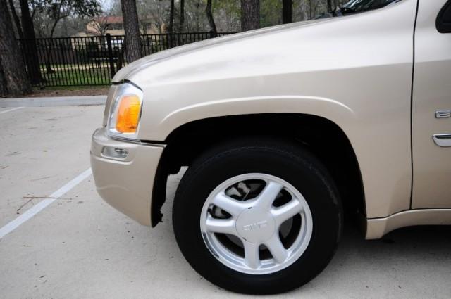 GMC Envoy XL 2006 photo 2