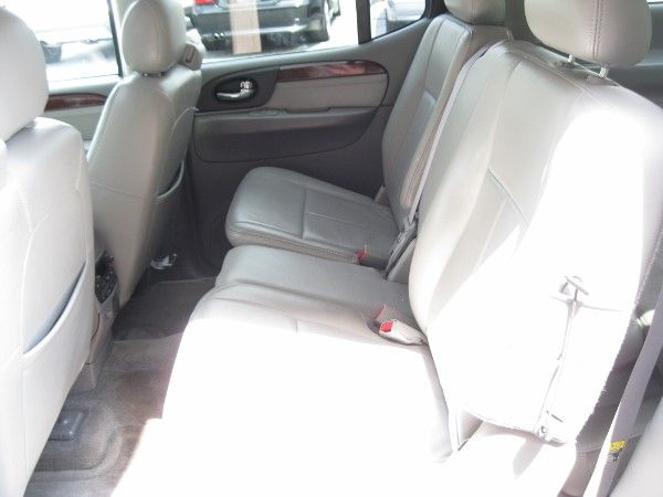 GMC Envoy XL 2006 photo 2