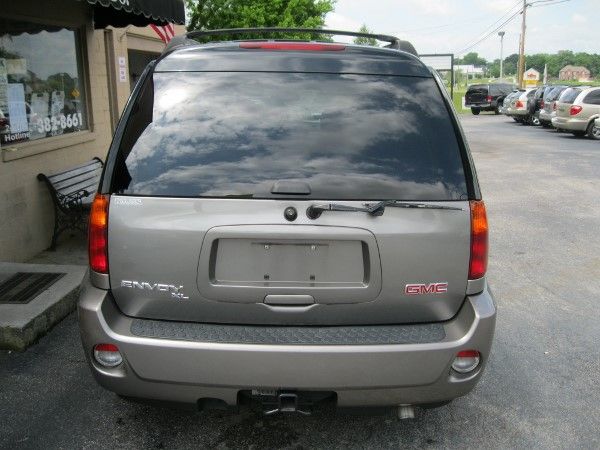 GMC Envoy XL 2006 photo 21