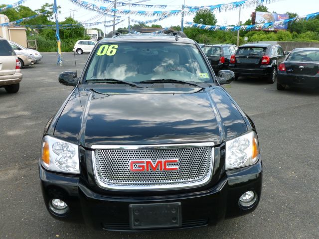 GMC Envoy XL 2006 photo 2