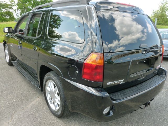 GMC Envoy XL 2006 photo 3