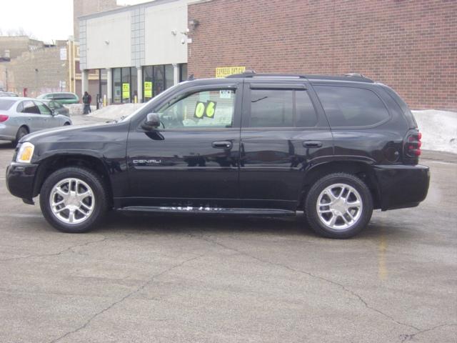 GMC Envoy XL 2006 photo 2