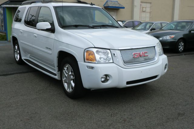 GMC Envoy XL 2006 photo 1